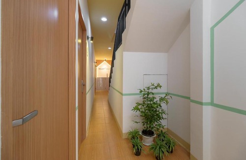 Tangerang Hôtel | RedDoorz @ Taman Royal Tangerang