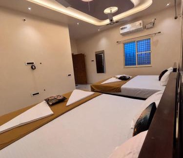Kamalapur Maison | Reddys Guest House