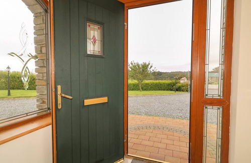 Culdaff Maison | REDFORD VIEW, family friendly in Culdaff, County Donegal