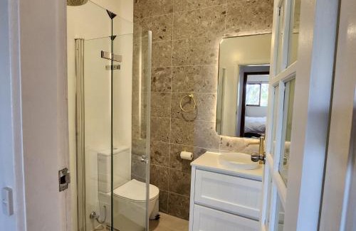 Hartley Maison | Redgate Homestead