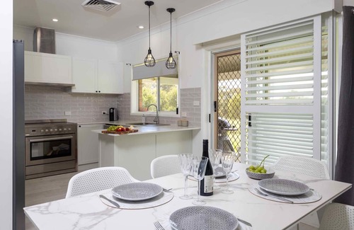Nulkaba Cottage | Blaxland's Cottage - Uniquely perfect, historic cottage! - Historic 2 bedroom cottage on vineyard
