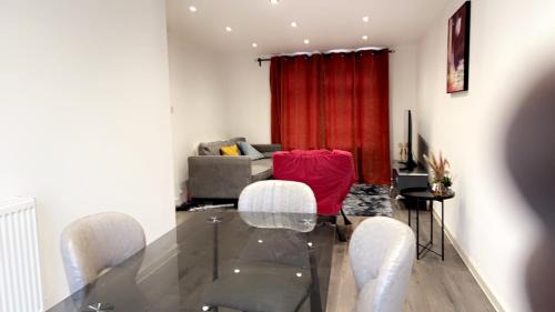 Plaistow Maison | Redline homes