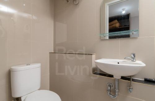 Jakarta Appartement | RedLiving Apartemen Majestic Point Serpong by Lucia