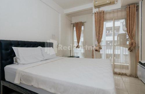 Tangerang Hôtel | RedLiving Apartemen Skylounge Tamansari - Vanez Room