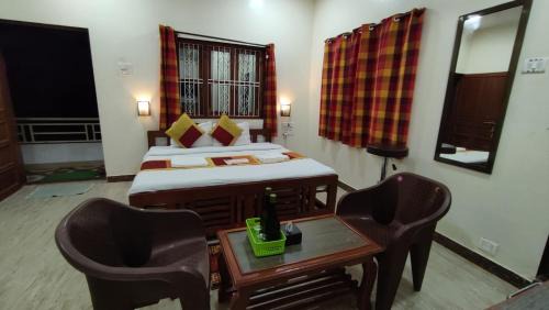 Ganpatipule Lit Et Petit-Déjeuner | Redstone House by Oxystays Hospitality