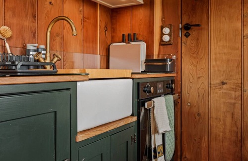Stonor Cabine | Redwood - Shepherds hut