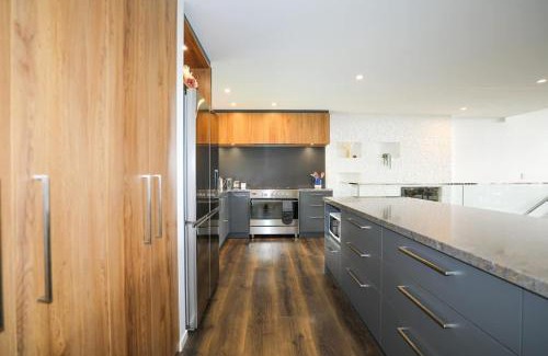 Lynmore Maison | Redwoods Getaway