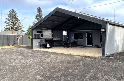 Port Victoria Maison | Reel 'Em Inn, Port Victoria