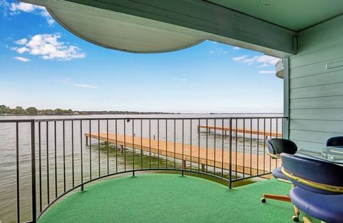 Seven Coves Copropriété | Nouvelle liste!! ~~ Pêcher sur votre balcon.