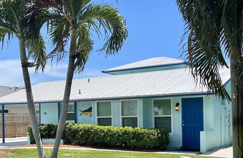 Isles of Capri Maison | "Reel-Laxation"-Quaint Isles of Capri Home w/ Boat Dock Near Marco Island/Naples
