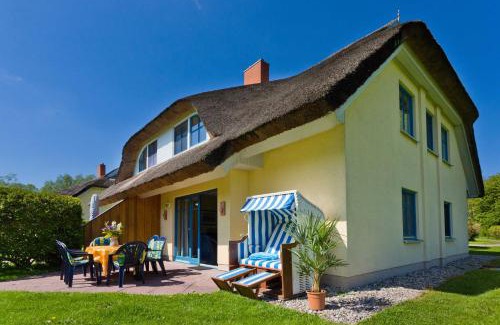 Puddemin Maison | Reetdachhaus Eibe 2, Kaminofen, Sauna, 8 Personen, W-Lan