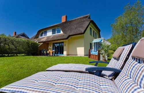 Puddemin Maison | Reetdachhaus Eibe 2, Kaminofen, Sauna, 8 Personen, W-Lan