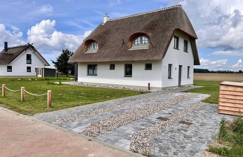 Poseritz Maison | Reethaus Mellnitz - Reetdachhaus auf Rügen