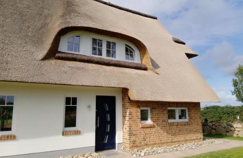 Rerik Maison | Reethaus Strandgut - geräumiges FH, 5 Schlafzimmer, Sauna und 3 Terrassen, Balkon