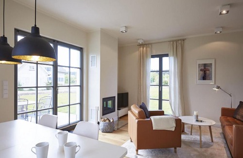 Kreptitz Maison | Reetland am Meer - Premium Reetdachvilla mit 3 Schlafzimmern, Sauna und Kamin E16