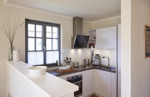 Kreptitz Maison | Reetland am Meer - Premium Reetdachvilla mit 3 Schlafzimmern, Sauna und Kamin E16