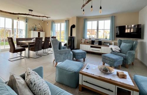 Parow Maison | Reetvilla Strelablick