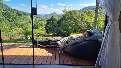 Linha Nova Maison | Refúgio na Serra com Pôr do Sol