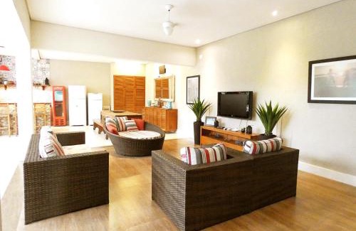 Sao Sebastiao Maison | Refúgio Perfeito - Conforto, Piscina e Praia!