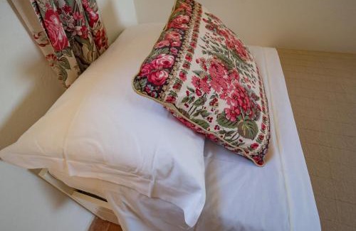 Vernazza Appartement | Refilea Sea View Tower Villa
