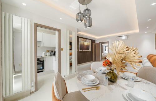 Mayfair Appartement | Refined 2 Bedroom Home in Londons Elite Mayfair District H10