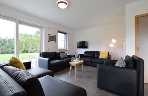 Leglise Appartement | Appartement de charme à Léglise avec grand jardin