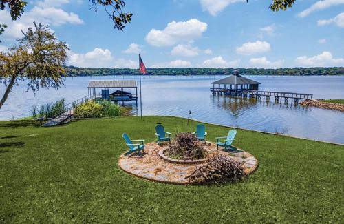 Emory Maison | Refined Lake Retreat on Lake Fork in Emory, TX, fishing, kayaking, antiquing