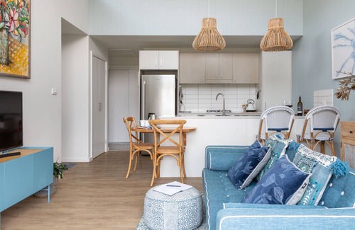 Port Macquarie Villa | Actualiser @ Shellys. Promenade promenade à la plage de la nouvelle villa côtière moderne.
