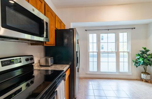 Montgomery Village Maison | Refreshing and Restful Stay