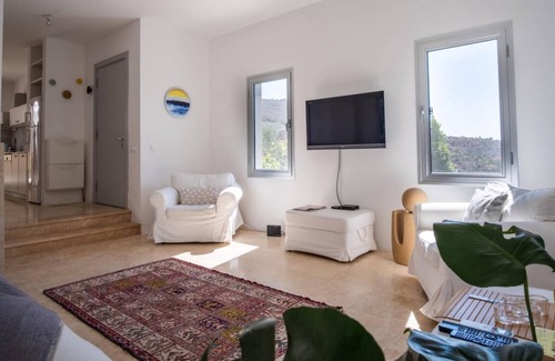 Gumusluk Villa | Refreshing House with Shared Pool in Gumusluk