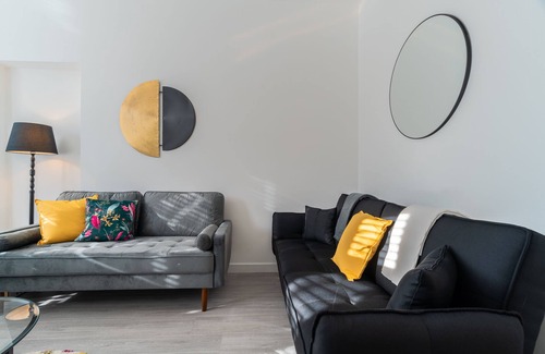 Bailleston Appartement | Refreshing Modern Apartment in Glasgow
