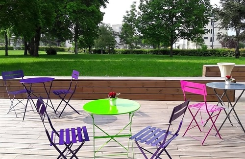 Dijon Hôtel | Refreshing Stay with Free Offsite Parking! Pet Friendly Property!