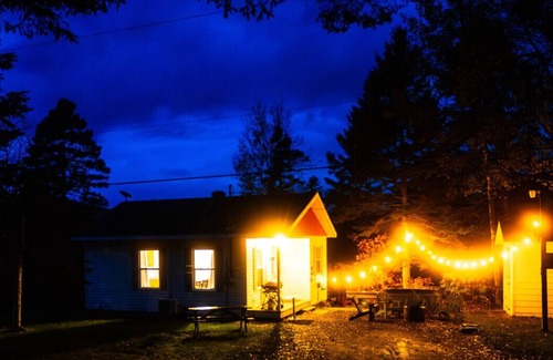Saint-Tite-des-Caps Chalet De Ski | Refuge Cozy, feu, bbq et plein air