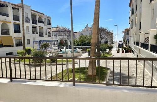 Calahonda Appartement | Refugio Costero
