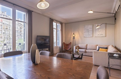 Sant Antoni Appartement | Refurbished apartments in Eixample! Walking distance to the center!