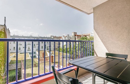 Schottenfeld Appartement | Refurbished Neubau 2BR w/ Balcony & Elevator, nr U6, by Blueground