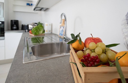 Montioni Appartement | Regarda - apartment Brezza di Lago 1 with pool and air conditioning
