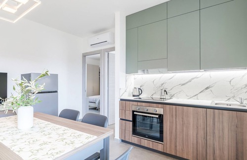 Lazise Appartement | Regarda - Modern and spacious apartment Caesar with pool
