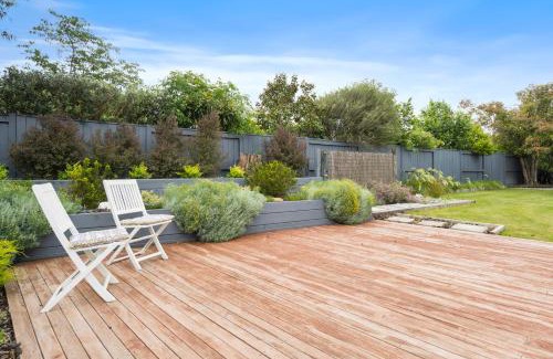 Martinborough Maison | Regent Retreat - Martinborough Holiday Home
