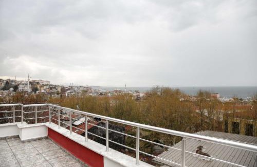Emin Sinan Appartement | Reggae