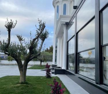 Preze Hôtel | Reign Hotel