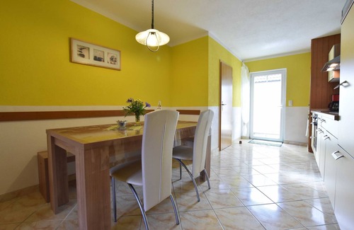 Satow Appartement | Reihenferienhaus mit Kamin und Terrasse im Ostseeland OFC 11 - 3- Raum Ferienhaus mit Terrasse und