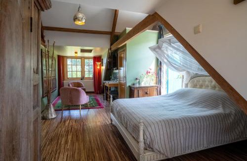 Zuidoost Maison | Reijgershof - Bali Suite with private terrace