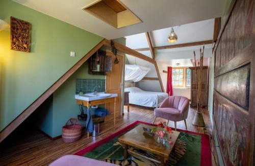 Zuidoost Maison | Reijgershof - Bali Suite with private terrace