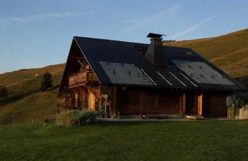 Saint-Nicolas-la-Chapelle Chalet De Ski | Reine des Aravis - chalet isolé