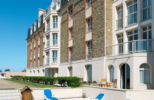 Saint-Ideuc Appartement | Reine Marine -T2 Face Mer by Interhome