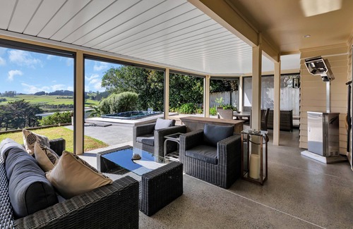 Kerikeri Maison | Reinga Retreat - Kerikeri Holiday Home