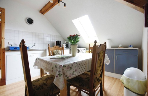 Herzsprung Appartement | Reitpension Wiesengrund: cozy apartment on a riding and farm