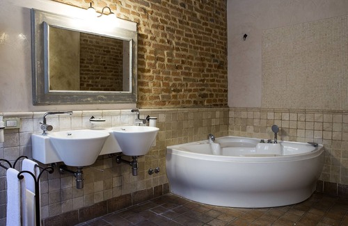 Cadeo Hôtel | Relais Cascina Scottina