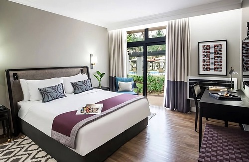 Gaborone Hôtel | Relax and Recharge! 3 Stylish Units, Free Parking and Shuttle, Outdoor Pool!